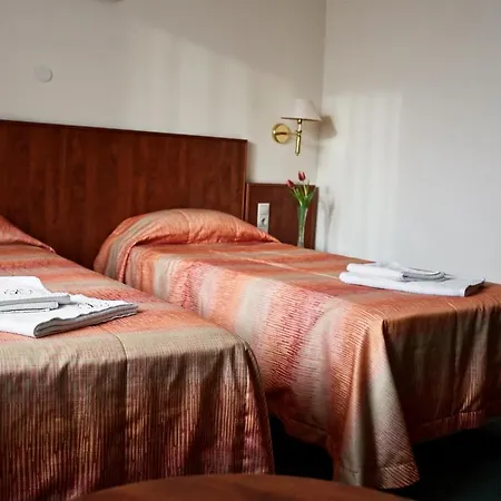 Lukacs Superior Hotel