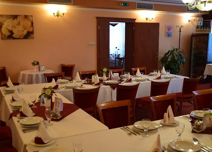 Lukacs Superior Hotel